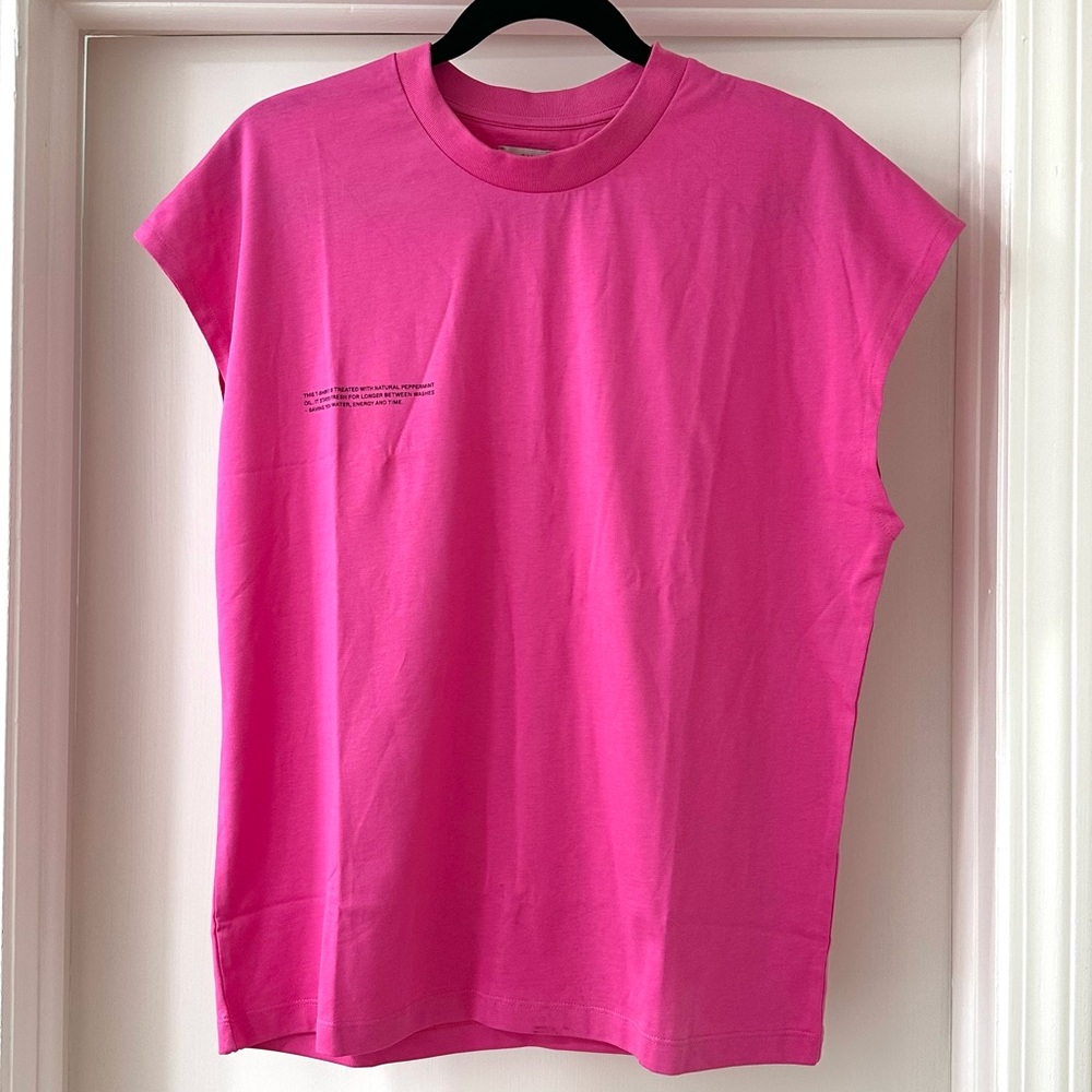 NWT PANGAIA Hot Pink Midweight Cropped Shoulder T-shirt, Size S